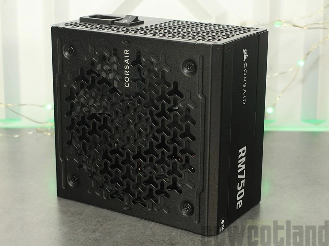 Test alimentation CORSAIR RMe 750 watts : simple et efficace ?