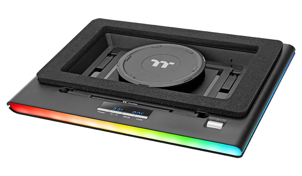 Thermaltake Massive EXTREME, pour refroidir facilement les prochains portables en RTX 6090 SUPER