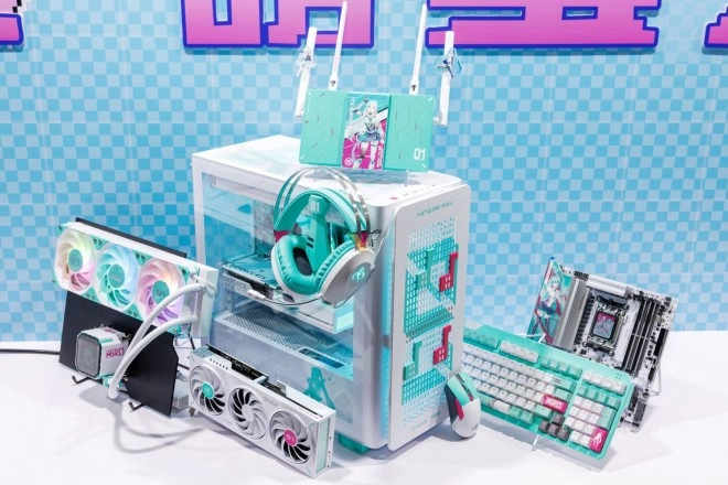 ASUS d�voile une collection exclusive Hatsune Miku : PC gaming, p�riph�riques et accessoires � l'effigie de la star virtuelle