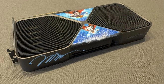 Est-ce un oiseau ? Est-ce un avion ? Non, c�est une Superman GeForce RTX 5090 !