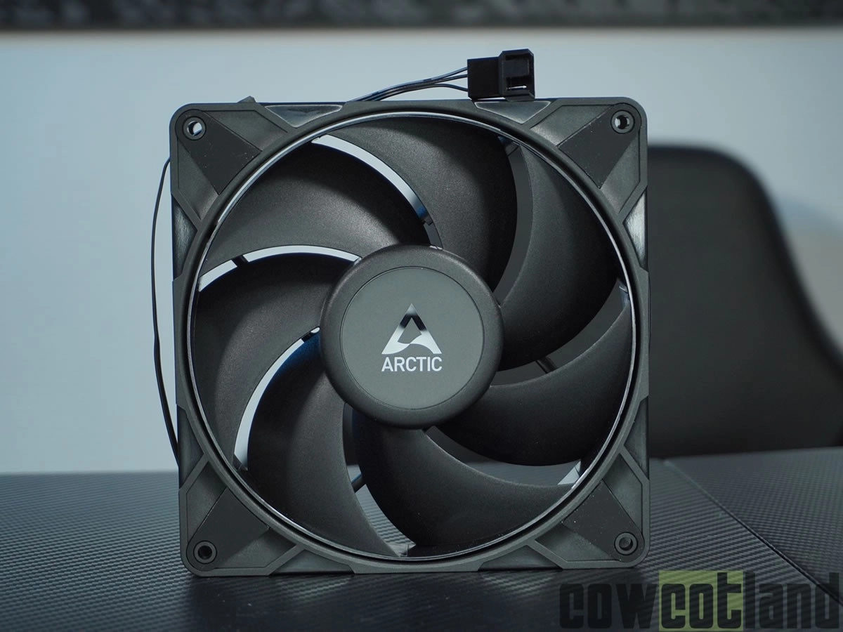 ARCTIC voit grand avec les P14 Pro