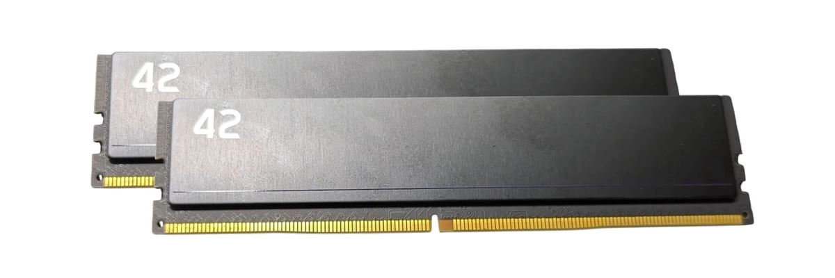 Exceleram 42, de la m�moire vive � faible hauteur en DDR4 et DDR5