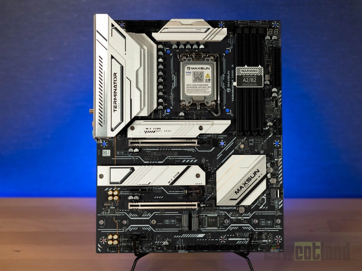 Carte m�re Z890-A de MAXSUN, pour ceux qui ont besoin de stockage