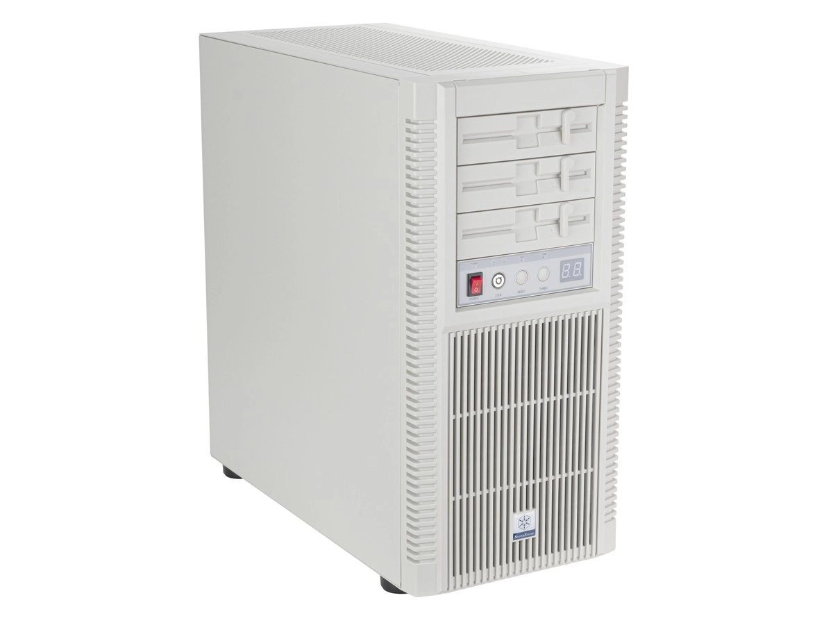 Nom de Zeus, SilverStone officialise son sleeper FLP02 !