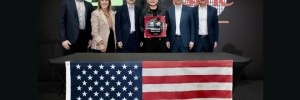 NVIDIA et TSMC c�l�brent le premier wafer Blackwell Made in USA
