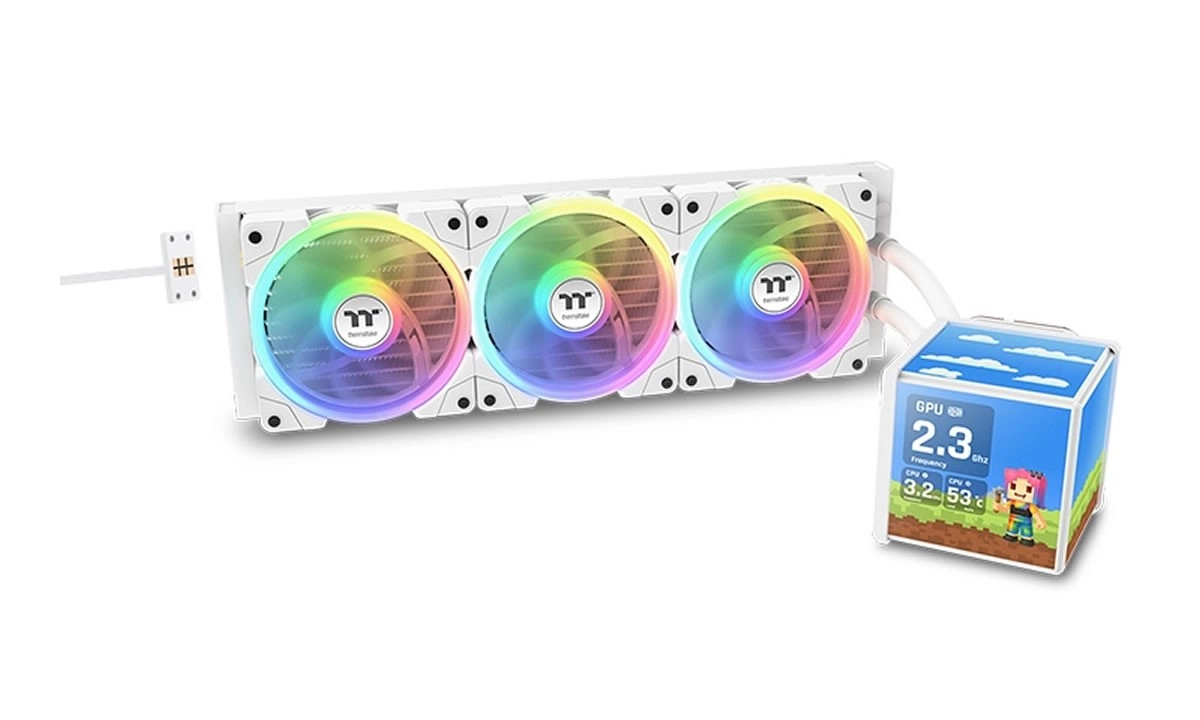 Thermaltake MINECUBE 360, un AIO avec pas moins de quatre �crans de 3.95''