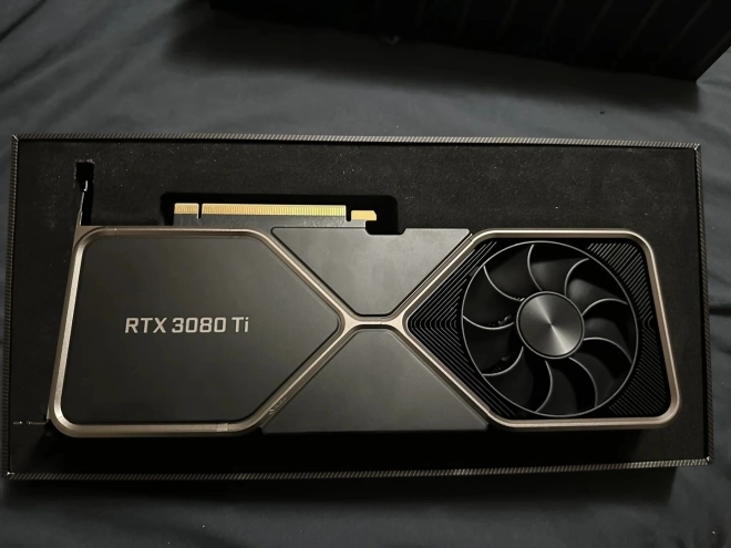 Une RTX 3080 Ti 20 Go achet�e sans le vouloir !