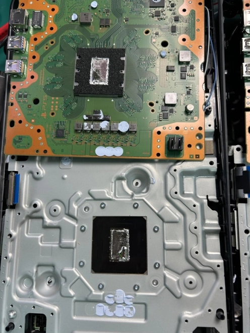 SONY PlayStation 5 : les fuites de m�tal liquide ne seraient plus qu'un mauvais souvenir !