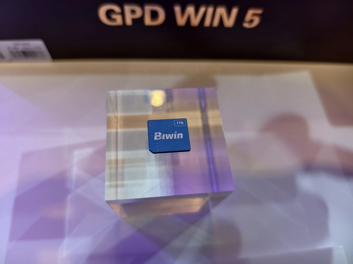 CES 2026 : coup d'oeil chez BIWIN avec le tr�s s�duisant Mini SSD