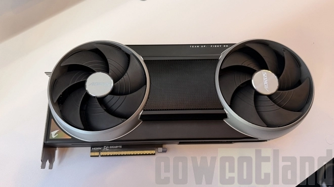 CES 2026 : une �norme AORUS GeForce RTX 5090 INFINITY � Vegas !