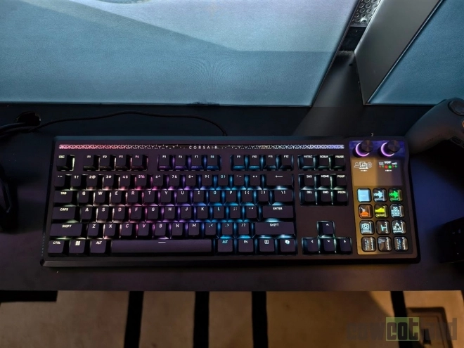 CORSAIR pr�sente le GALLEON 100 SD, un clavier gaming avec contr�leur Stream Deck int�gr� au CES 2026