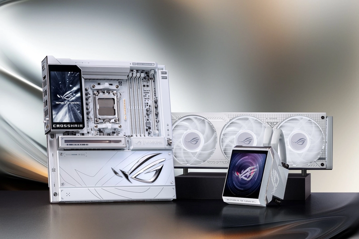 La ROG Crosshair X870E Glacial et la ROG Crosshair X870E Dark Hero d'ASUS, tout dans la d�mesure