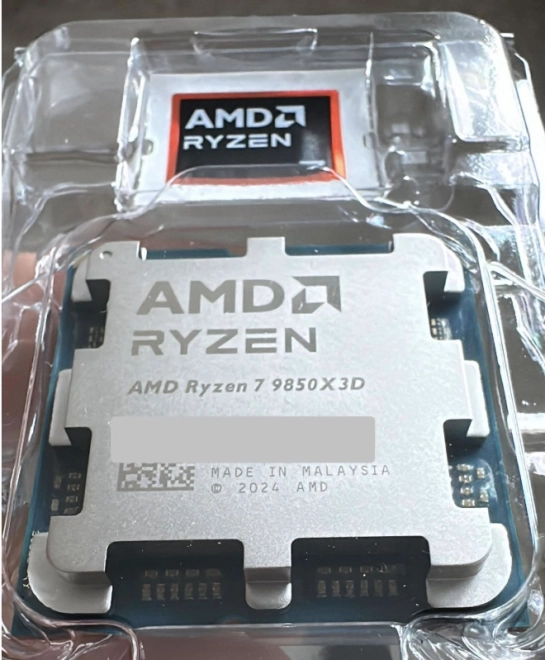 Mais quoi !!! NON !!! IMPOSSIBLE : Il a d�j� re�u son Ryzen 7 9850X3D...