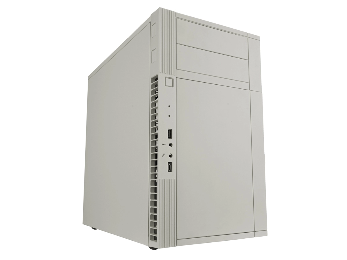Z�ro prise de t�te pour SilverStone avec le PS07 Retro