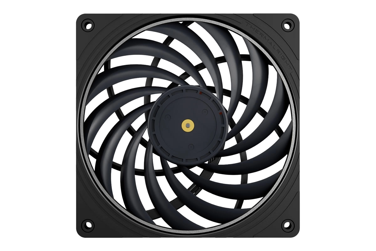 Du slim en 140 mm qui envoie du lourd chez Thermalright