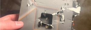Qu'est-ce que �a fait quand un chien croque la bo�te d�un Ryzen 7 7700X ? Avec le CPU dedans bien sur...