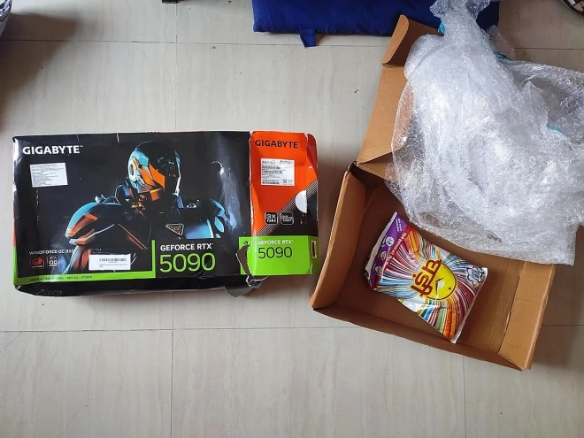 Il commande une RTX 5090 � 3200 dollars, re�oit de la lessive � 2 dollars : Amazon refuse le remboursement