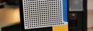 Intel UES : l�ordinateur de Pied Mondrian s�expose