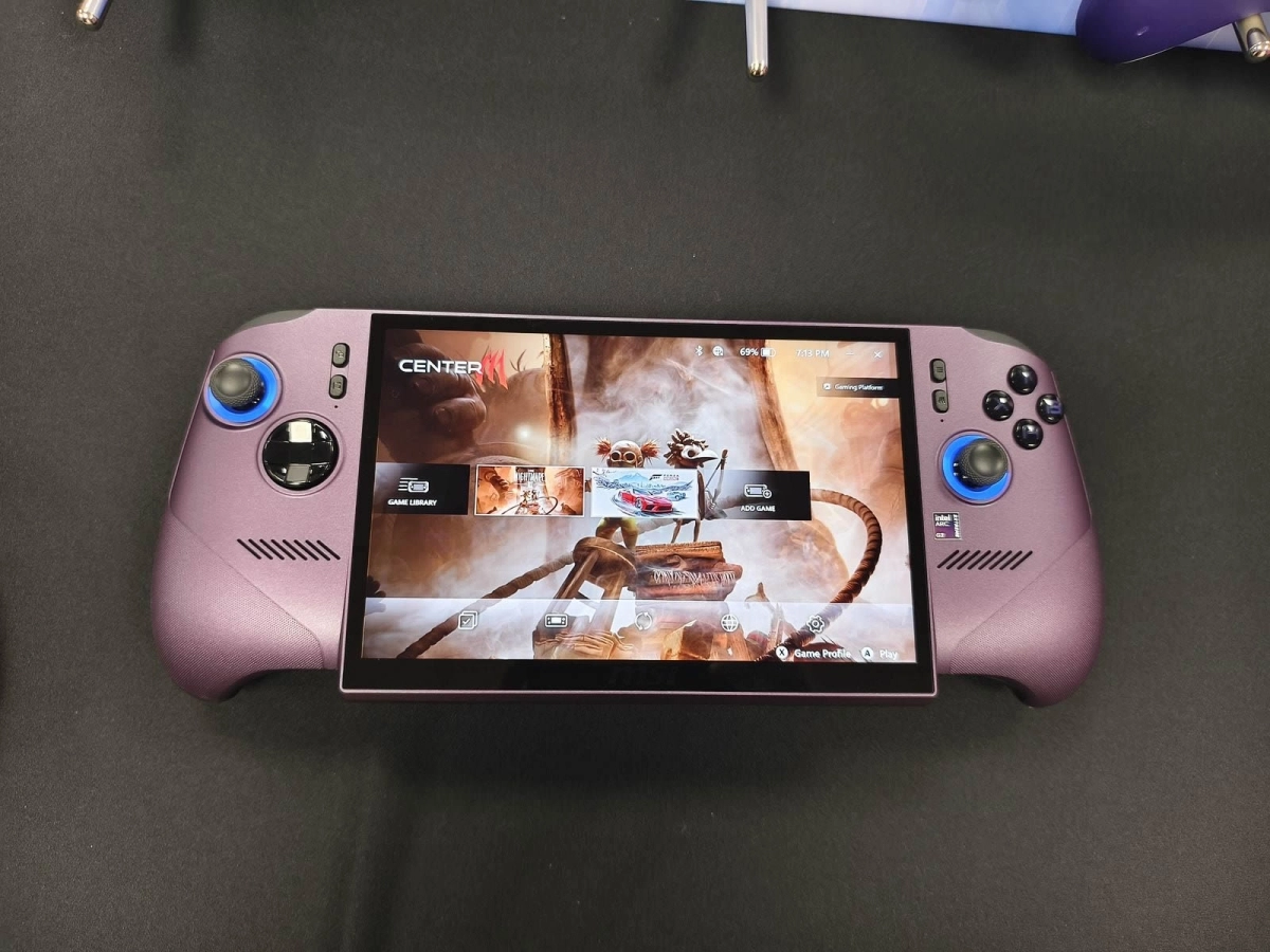 COMPUTEX 2026 : MSI sort les griffes avec la console Claw 8 EX AI+ CG3EM