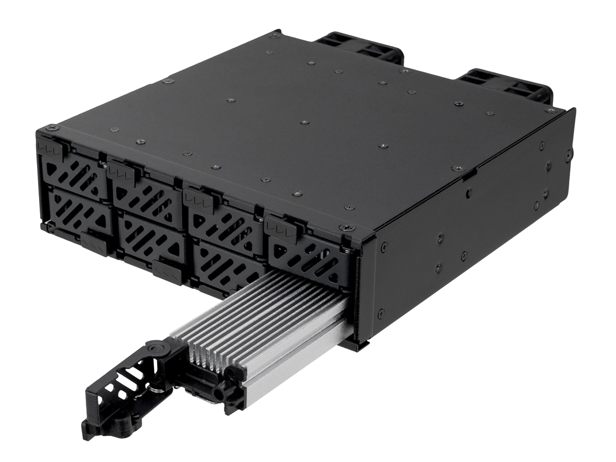 Le plein d'accessoires chez SilverStone : stockage M.2 � la pelle, r�seau 5 GbE et SSD M.2 au frais