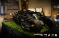 Batman gare sa Batmobile sur un boitier ThermalTake Core P3 pour un mod Batcave