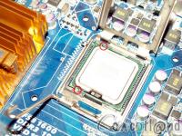 Cliquez pour agrandir Guide : Installation du Processeur et de la M�moire Vive