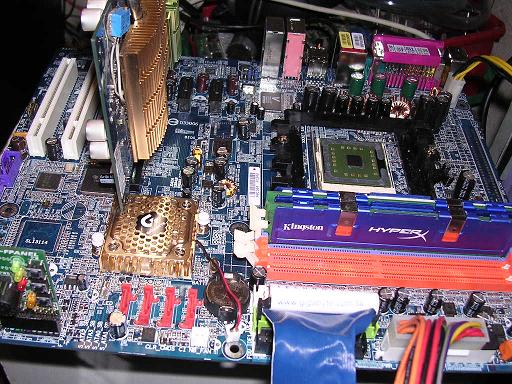 Un Athlon64 300+ sans refroidissement dépasse 1Ghz