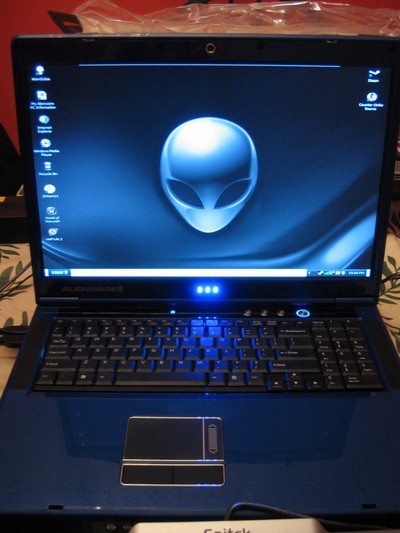Portable : Alienware MJ-12 M7700a 