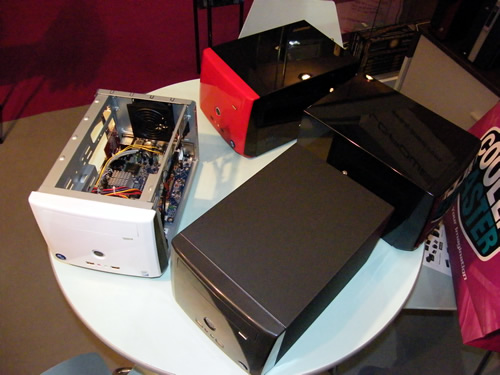 [ITP 2009] Le plein de boitiers ITX, pour tous les gouts