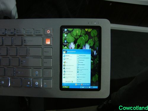 [CeBIT 2009] Eee Keyboard, ravissement pour les yeux