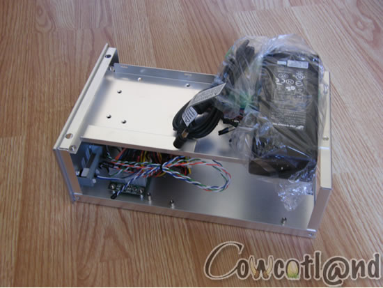 [Cowcotland] D�ballage : deux boitiers Mini-ITX sauce Milestrone, heu, Silverstone