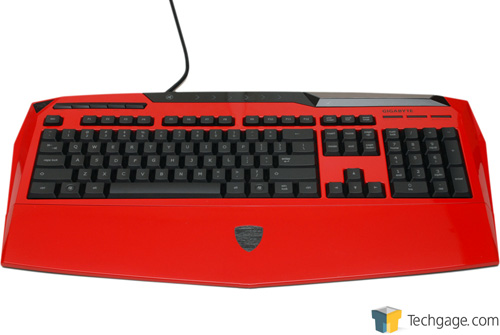 Gigabyte Aivia K8100, un clavier Gaming qu'il est... rouge ?