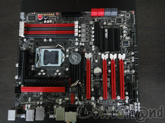 [Cowcotland] 12 photos de la Asus Maximum IV Extreme en P67, MIAM