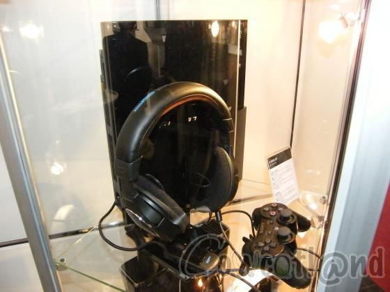 [CeBIT 2011] Sharkoon, pas que des bo�tiers�des casques aussi !