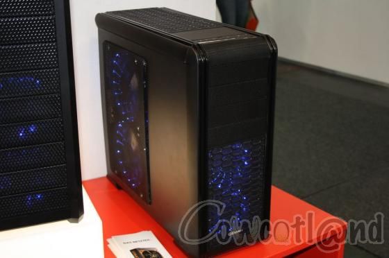 [CeBIT 2011] Enermax, un, deux, trois boitiers PC