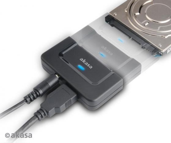 Akasa passe tes disques et SSD à l'USB 3.0, avec le Flexstor Dislink