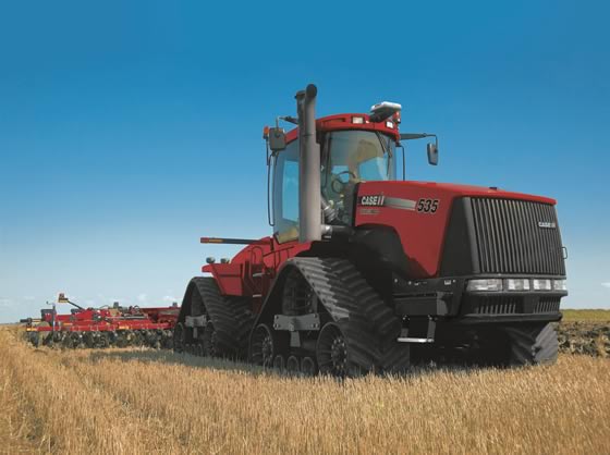 Pas assez gros le SilverStone TJ11 ? Pas grave, il y a le Quadtrac Case 485