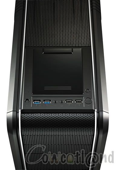 Le 690 II Advanced passe � l'USB 3.0 et �volue un poil