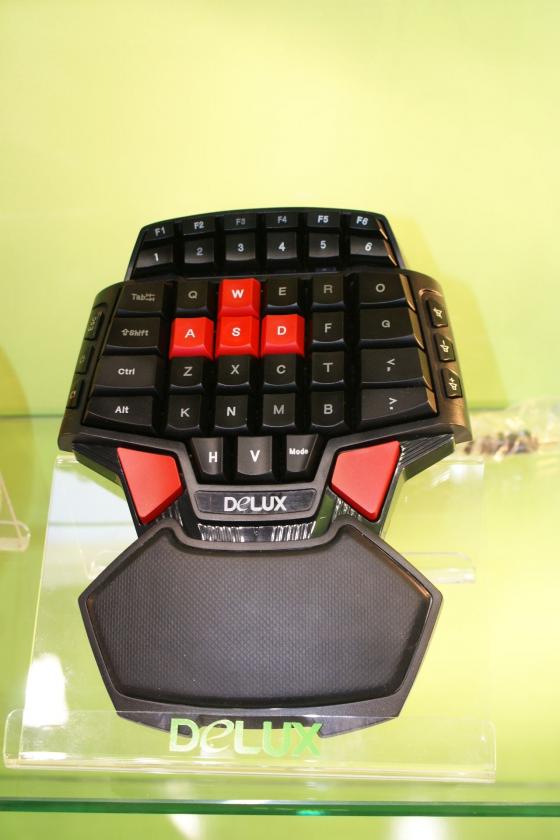 [CeBIT 2012] Chez Delux, p�riph�rques � foison
