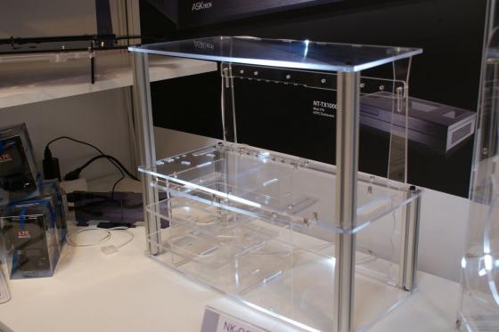 [CeBIT 2012] Du plexy � tous les �tages.