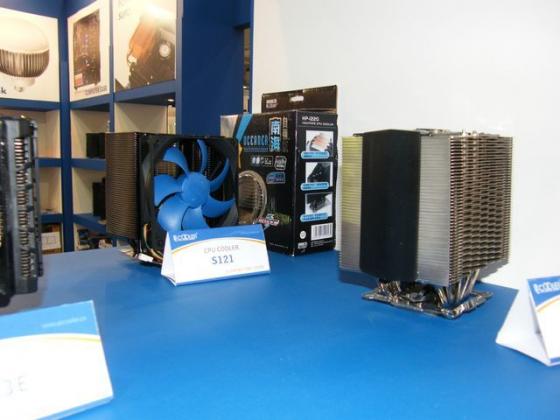 [CeBIT] Un petit tour chez PCCooler, avec le wataircooling W120