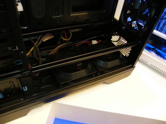 [CeBIT 2012] Venuze VC701, c'est effectivement tr�s gros !