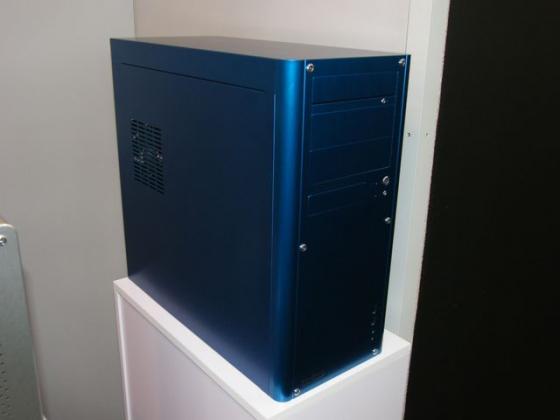 [CeBIT 2012] AIO et ses boitiers en aluminium, achetez des actions Mouchouar