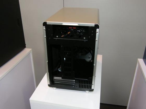 [CeBIT 2012] AIO et ses boitiers en aluminium, achetez des actions Mouchouar