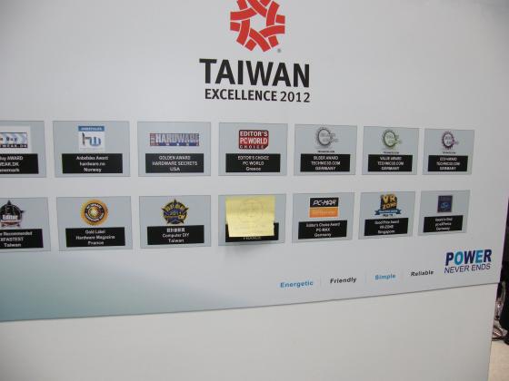 [CeBIT 2012] La domination of zi world a commenc� !!!