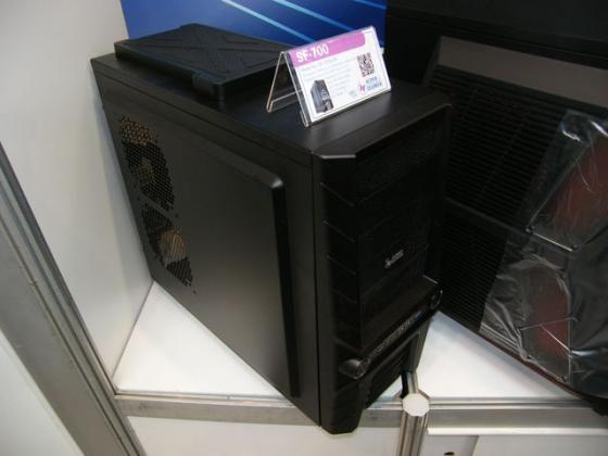 [CeBIT 2012] Un petit tour chez Super Flower