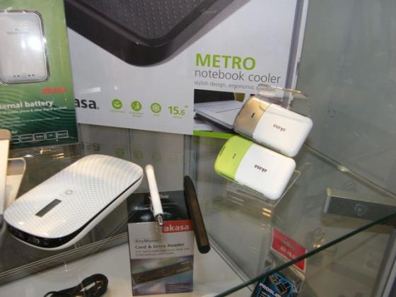 [CeBIT 2012] Des accessoires � la pelle chez Akasa, avec du lourd !