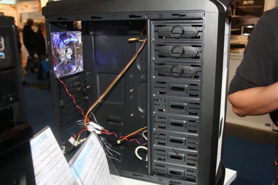 [CeBIT 2012] Claymore 300, 1000, des boitiers int�ressants