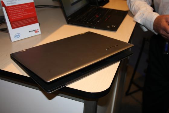 [IDF 2012] Yoga : l'Ultrabook Tactile de Lenovo