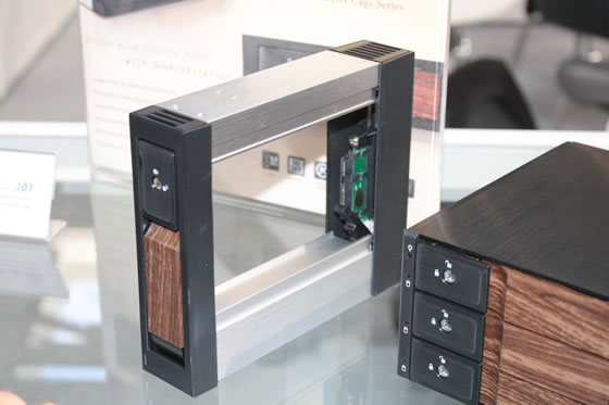 cebit 2013 bois incruste partout